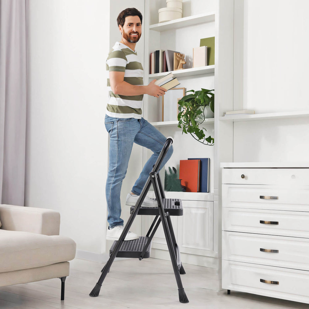 CONCETTA step non-slip ladder, 800 lbs Capacity, Foldable, For use in the home and outdoors, picking up and dropping off items