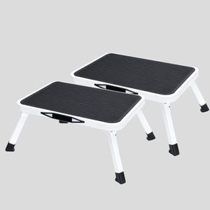 Foldable car wash stool with carrying handle and non-slip platform, single-step rubber foot ladder, supports up to 330 lbs, sturdy metal folding stool, suitable for RVs, trucks, home kitchen